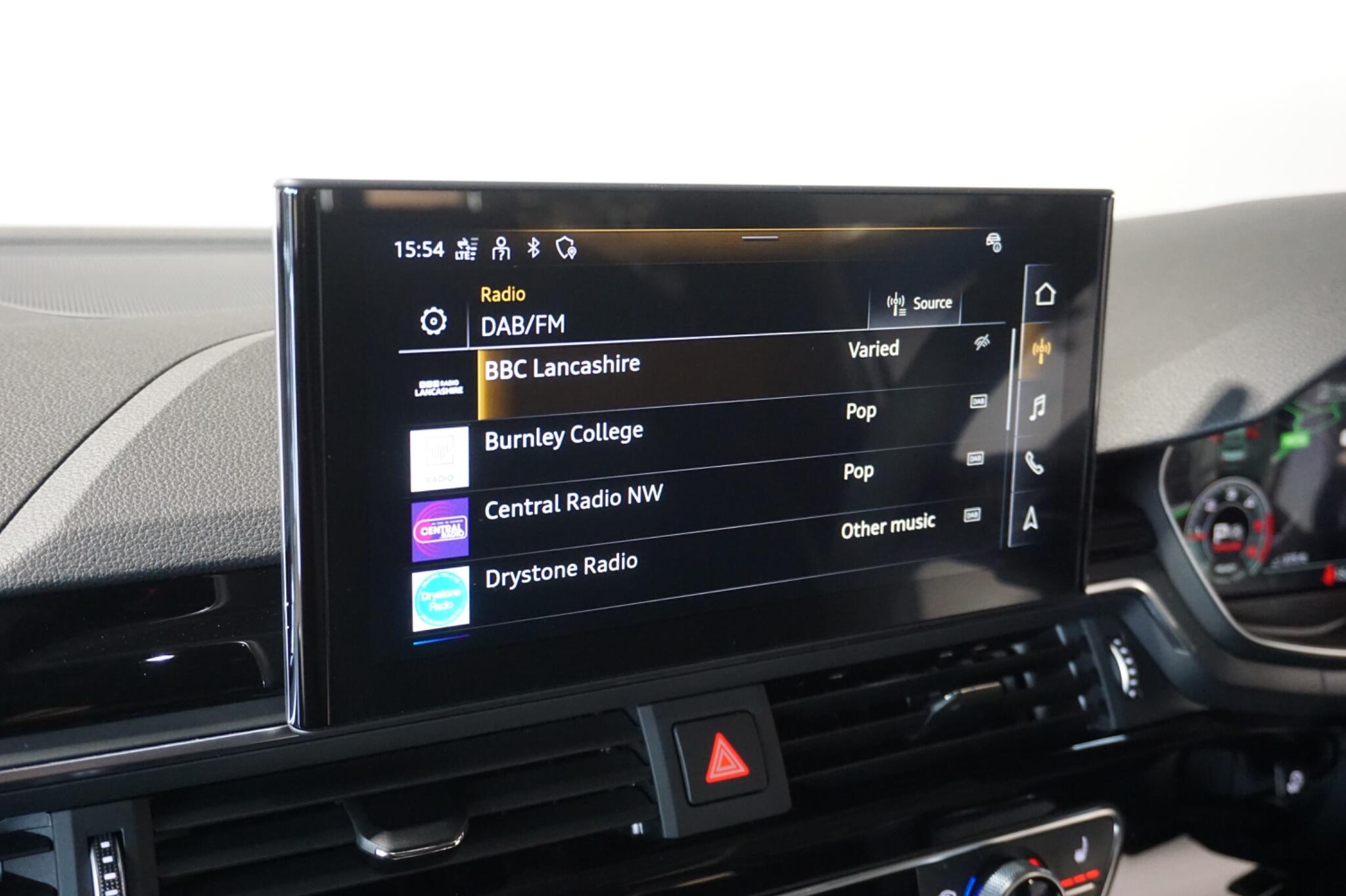 Audi A4 2.0 TDI 40 Black Edition Saloon 4dr Diesel S Tronic quattro Euro 6 (s/s) (204 ps)